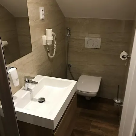 Centercity ゲストハウス 3*