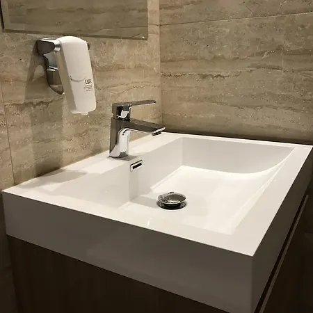 Centercity ゲストハウス プレショフ